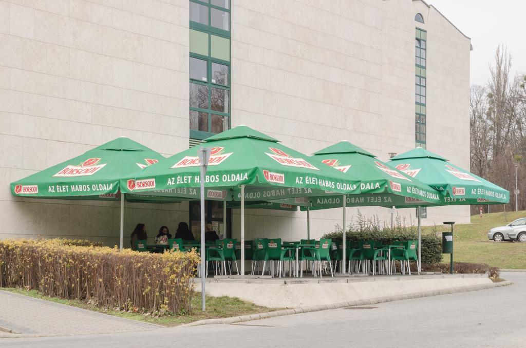 Uni-Hotel Diakotthon Miskolc Extérieur photo