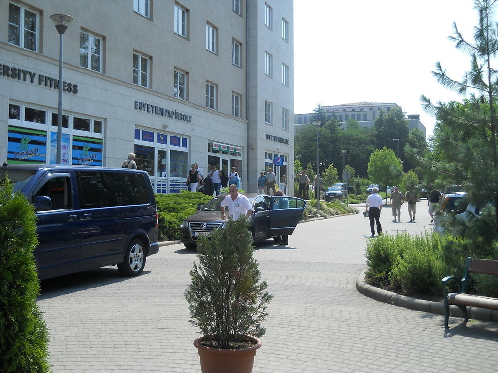 Uni-Hotel Diakotthon Miskolc Extérieur photo