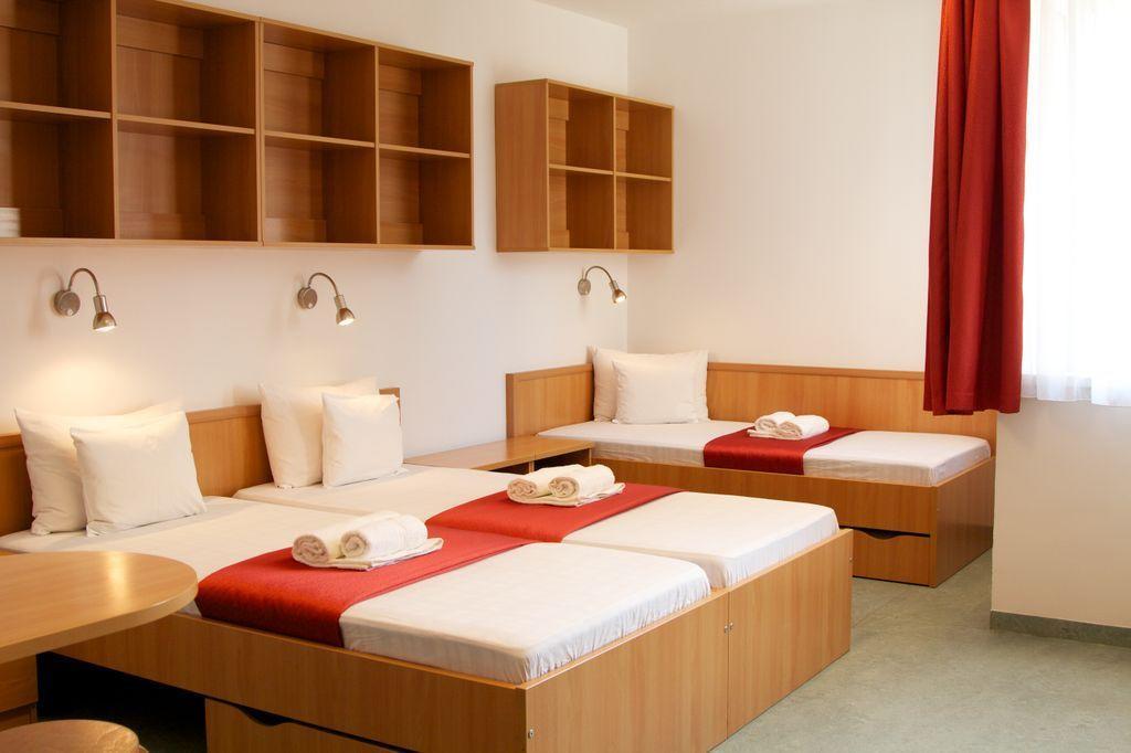 Uni-Hotel Diakotthon Miskolc Extérieur photo